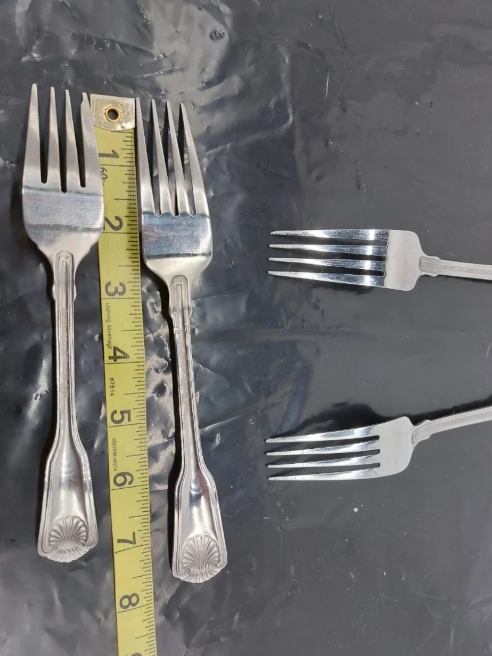 International dinner forks